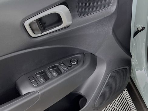 Certified 2026 Hyundai Venue SEL FWD image 17