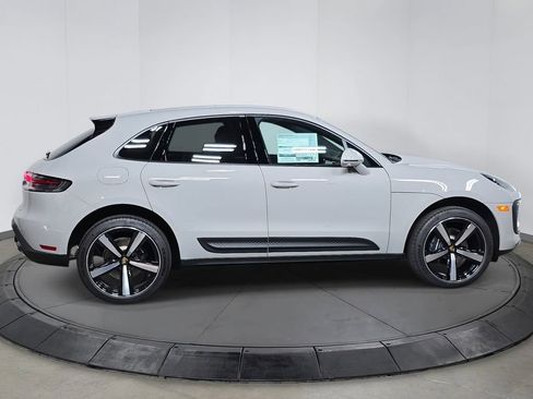 New 2026 Porsche Macan image 8