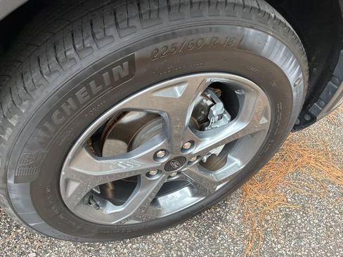 Used 2025 Ford Escape ST-Line image 16