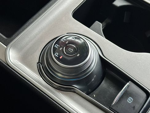 Used 2024 Ford Edge SEL image 21