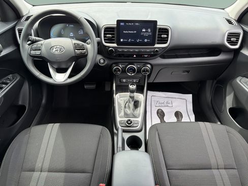 Certified 2026 Hyundai Venue SEL FWD image 17