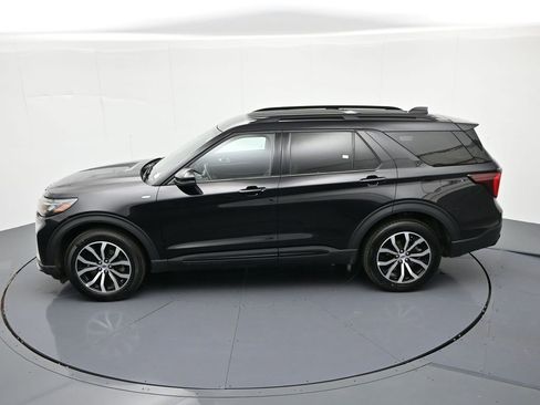 Used 2025 Ford Explorer ST-Line AWD/4WD image 24