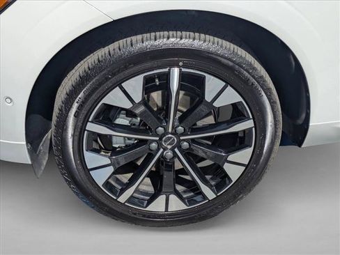 Certified 2026 Volvo XC60 B5 Plus w/ Protection Package Premier AWD/4WD image 25