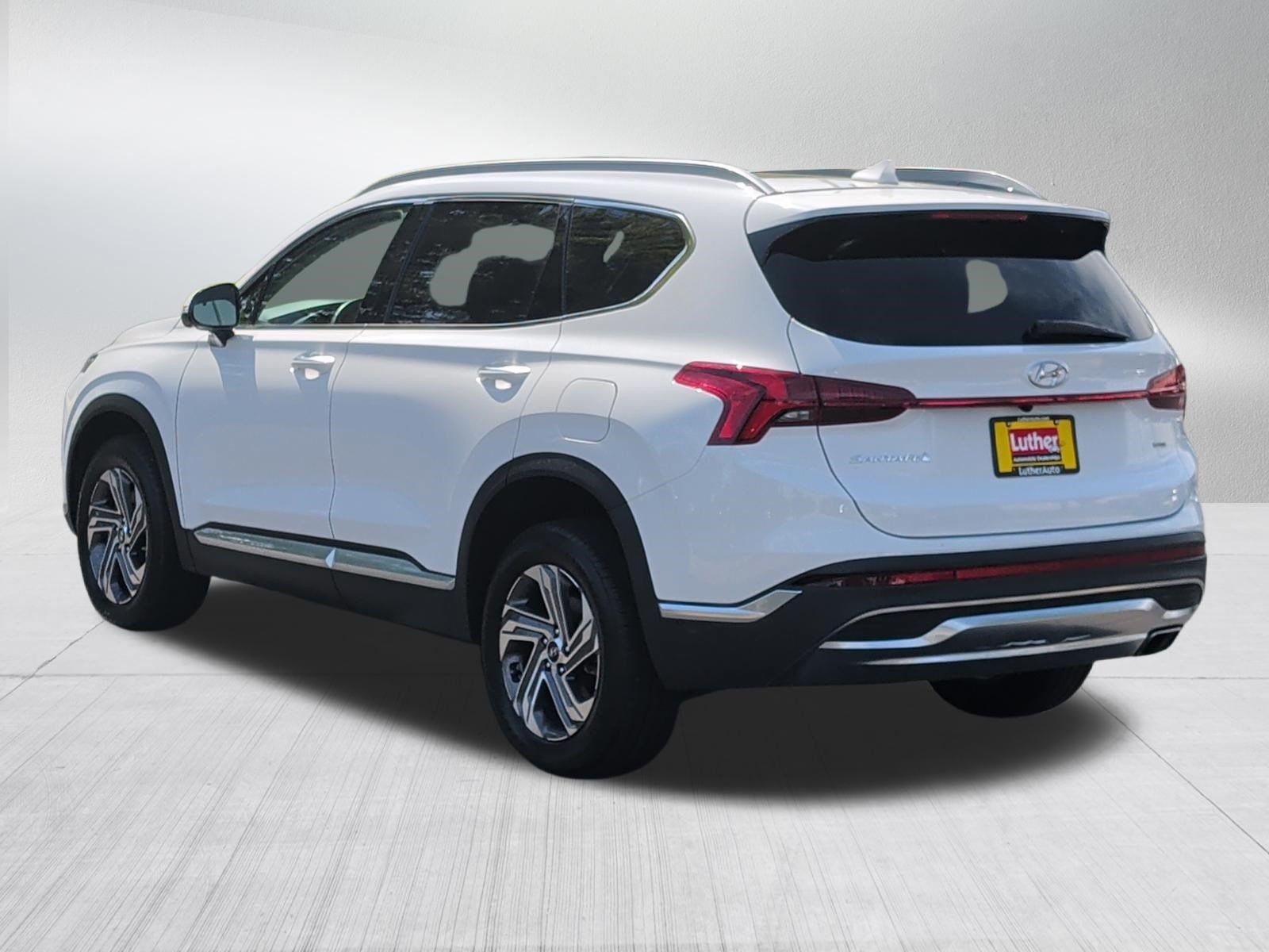 Used 2023 Hyundai Santa Fe SEL w/ Premium Package AWD/4WD image 5