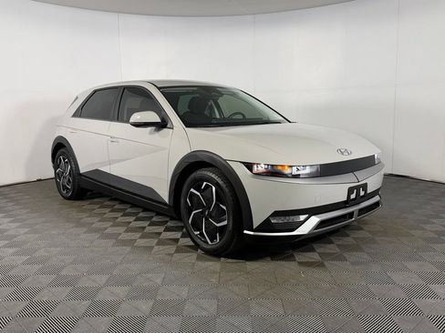 Used 2024 Hyundai Ioniq 5 SEL RWD image 4
