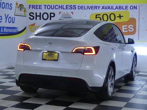 Used 2021 Tesla Model Y Long Range image 5