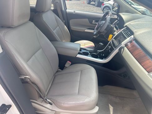 Used 2011 Ford Edge Limited FWD image 29