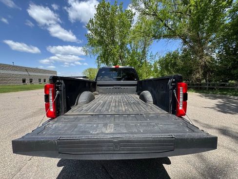 Used 2023 Ford F350 Lariat w/ Lariat Ultimate Package AWD/4WD image 11