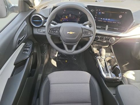 New 2026 Chevrolet Trax LT image 18