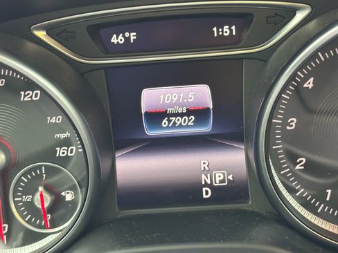 Used 2019 Mercedes-Benz GLA 250 4MATIC image 7