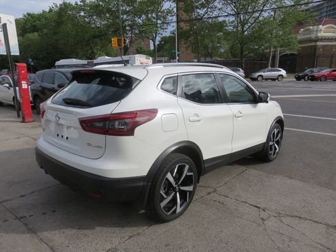 Used 2021 Nissan Rogue Sport SL w/ Premium Package AWD/4WD image 4