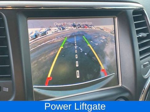 Used 2017 Jeep Grand Cherokee Limited image 11