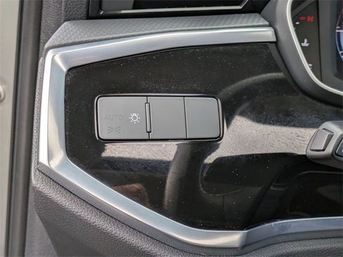 Used 2020 Audi Q3 2.0T Premium w/ Convenience Package image 13