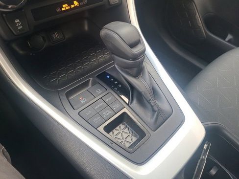 Used 2025 Toyota RAV4 XLE image 26