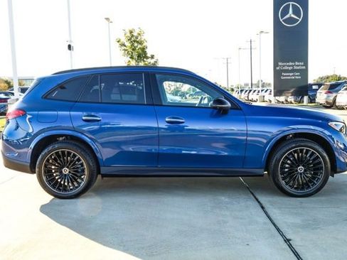 New 2026 Mercedes-Benz GLC 300 GLC 300 image 2