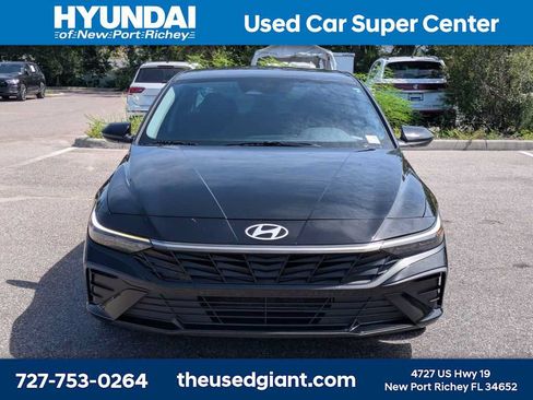 Certified 2024 Hyundai Elantra SEL FWD image 8