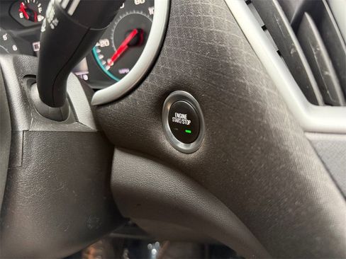 Used 2023 Chevrolet Malibu LT image 30