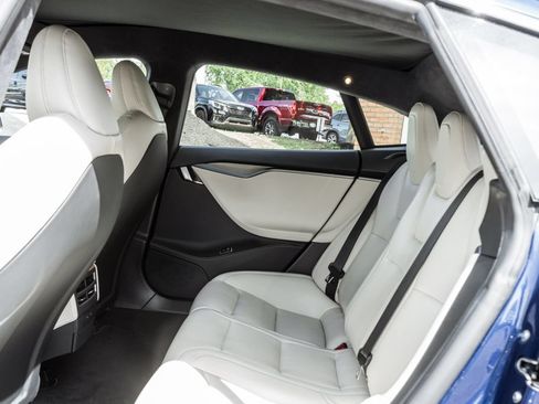 Used 2020 Tesla Model S Long Range Plus AWD/4WD image 24