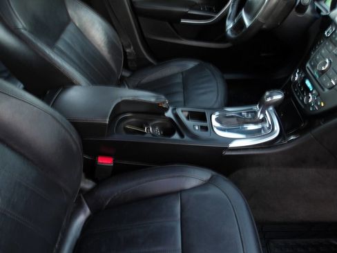 Used 2012 Buick Regal Premium image 19