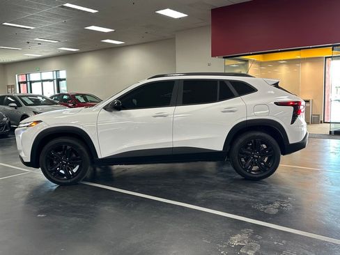 Used 2024 Chevrolet Trax ACTIV w/ Driver Confidence Package image 4