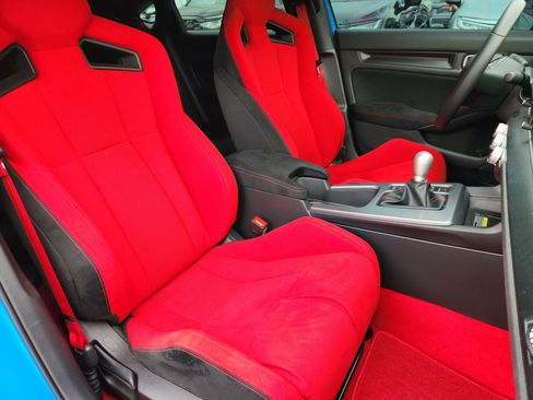 Used 2025 Honda Civic Type R image 15