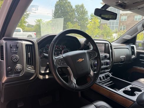 Used 2016 Chevrolet Silverado 1500 LTZ AWD/4WD image 10