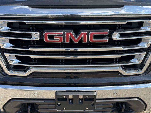 Used 2021 GMC Sierra 1500 SLT w/ SLT Premium Plus Package AWD/4WD image 11
