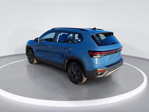 New 2026 Volkswagen Taos S image 5
