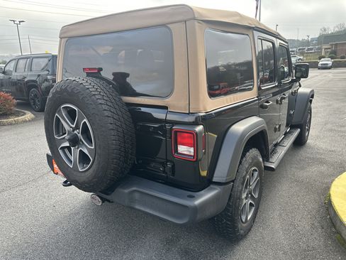 Used 2020 Jeep Wrangler Unlimited Sport image 8
