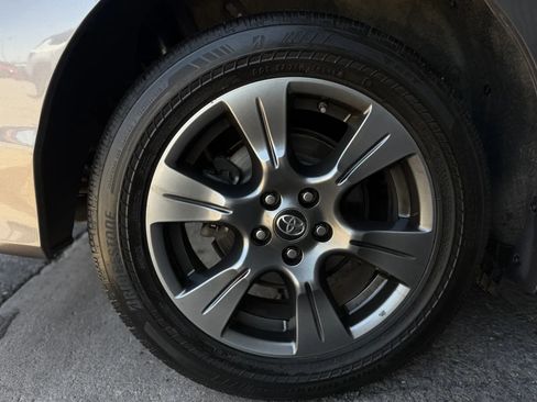 Used 2020 Toyota Sienna SE Premium AWD/4WD image 50