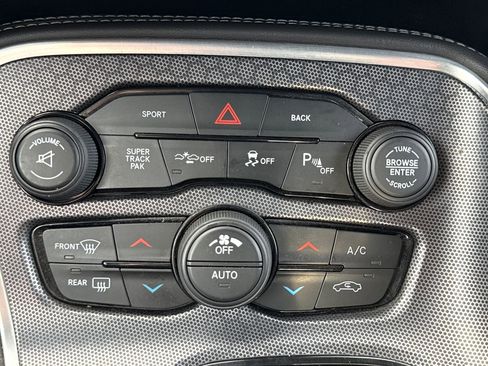 Used 2016 Dodge Challenger R/T Scat Pack w/ Leather Interior Group RWD image 24