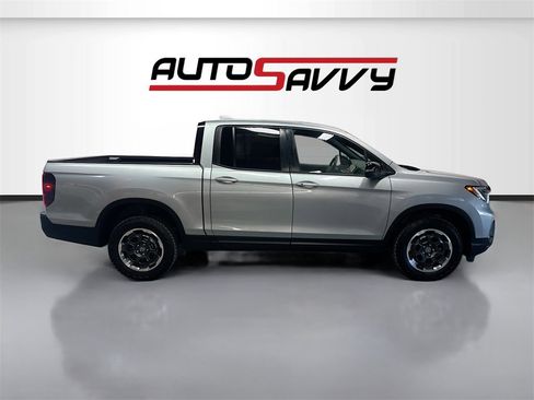 Used 2025 Honda Ridgeline TrailSport image 8