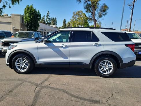 Used 2026 Ford Explorer Active RWD image 30