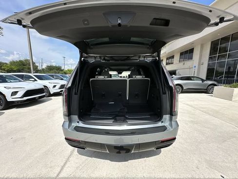 Certified 2026 Cadillac Escalade Platinum Sport AWD/4WD image 34