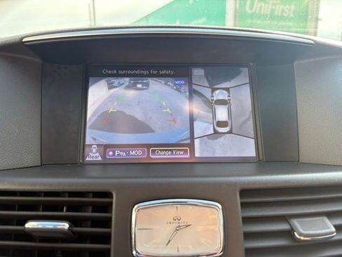 Used 2017 INFINITI Q70 L 3.7 w/ Deluxe Touring Package image 5