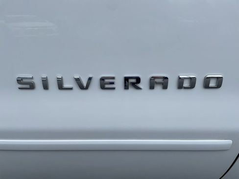 Used 2016 Chevrolet Silverado 1500 LT w/ All Star Edition image 9