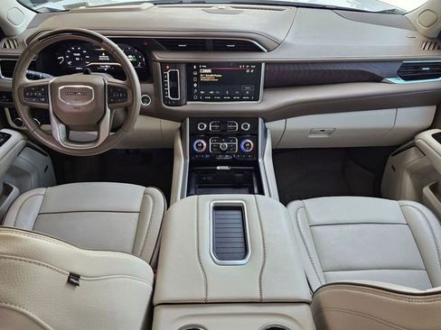 Used 2024 GMC Yukon Denali w/ Advanced Technology Package AWD/4WD image 23