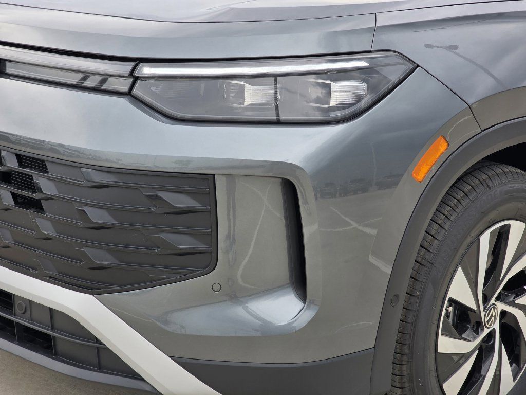 New 2026 Volkswagen Tiguan S FWD image 7