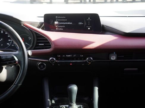 Used 2024 MAZDA MAZDA3 Hatchback w/Premium Plus Pkg image 26