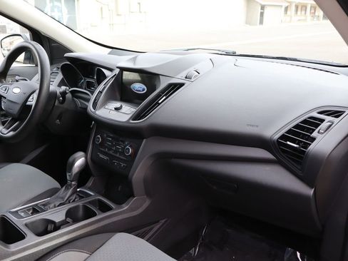 Used 2019 Ford Escape SE image 17
