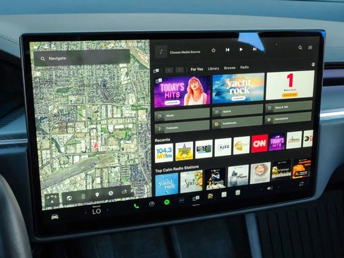 Used 2023 Tesla Model X Plaid image 38