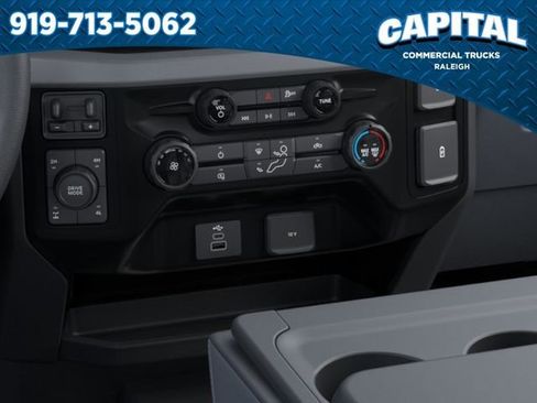 New 2026 Ford F250 XL w/ XL Chrome Package AWD/4WD image 15