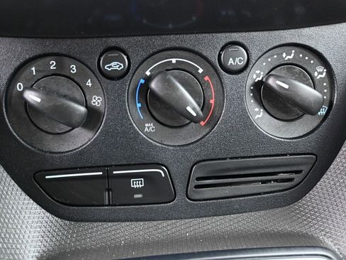 Used 2016 Ford Transit Connect XLT image 24