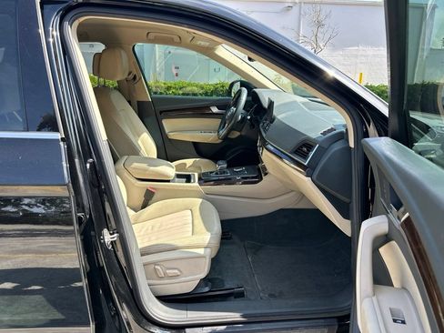Used 2019 Audi Q5 Premium AWD/4WD image 37