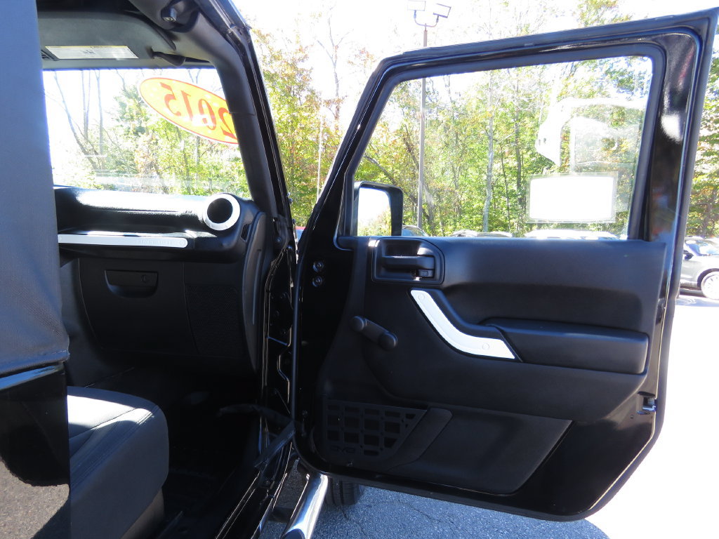 Used 2015 Jeep Wrangler Sport AWD/4WD image 13
