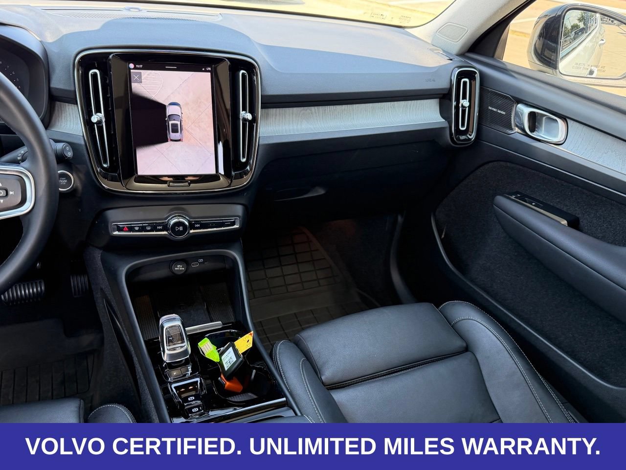 Certified 2024 Volvo XC40 B5 Ultimate AWD/4WD image 15