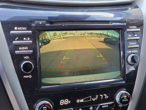 Used 2020 Nissan Murano S w/ Technology Package image 19