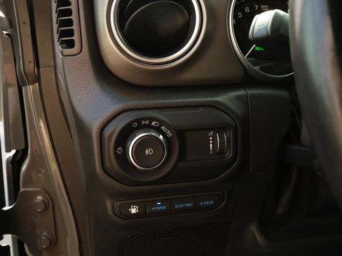 Used 2023 Jeep Wrangler Unlimited Rubicon 4xe w/ Cold Weather Group AWD/4WD image 13