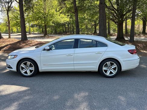Used 2014 Volkswagen CC Sport FWD image 2