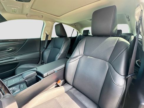Used 2021 Lexus ES 350 w/ Premium Package FWD image 20